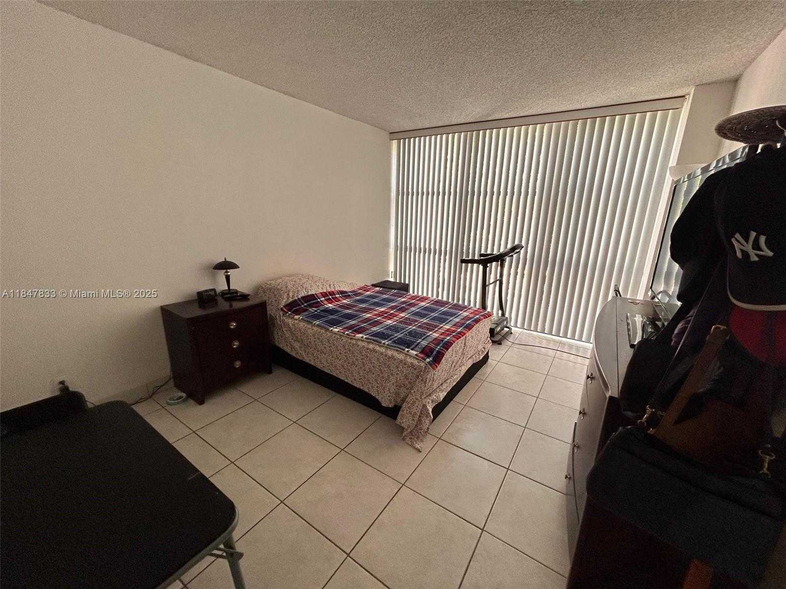 Small Image of 16909 NORTH BAY RD #320, Sunny Isles Beach Number 20