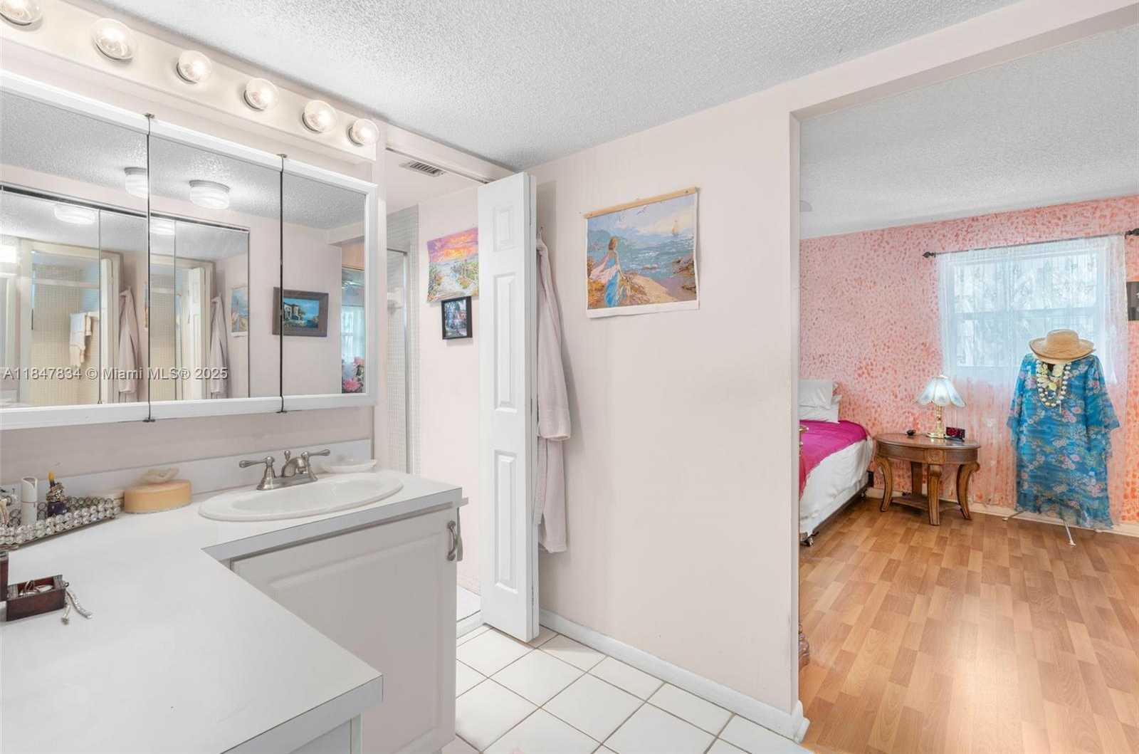 Small Image of 3120 HOLIDAY SPRINGS BLVD #301, Margate Number 12