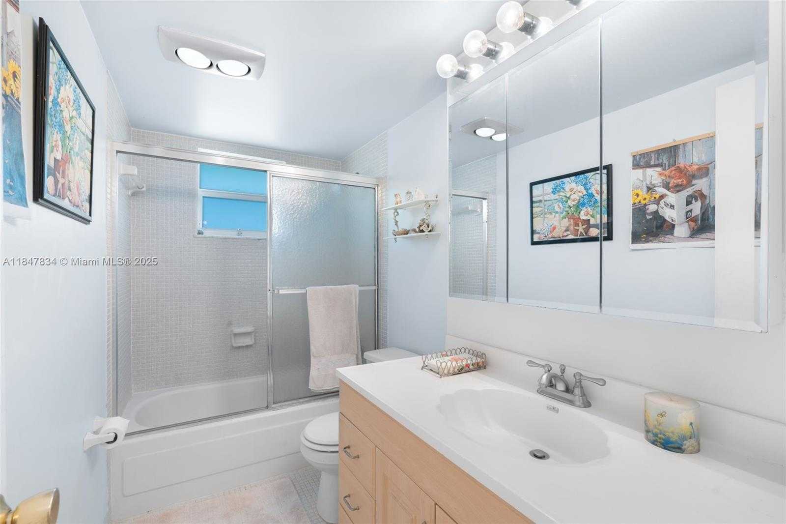 Small Image of 3120 HOLIDAY SPRINGS BLVD #301, Margate Number 16