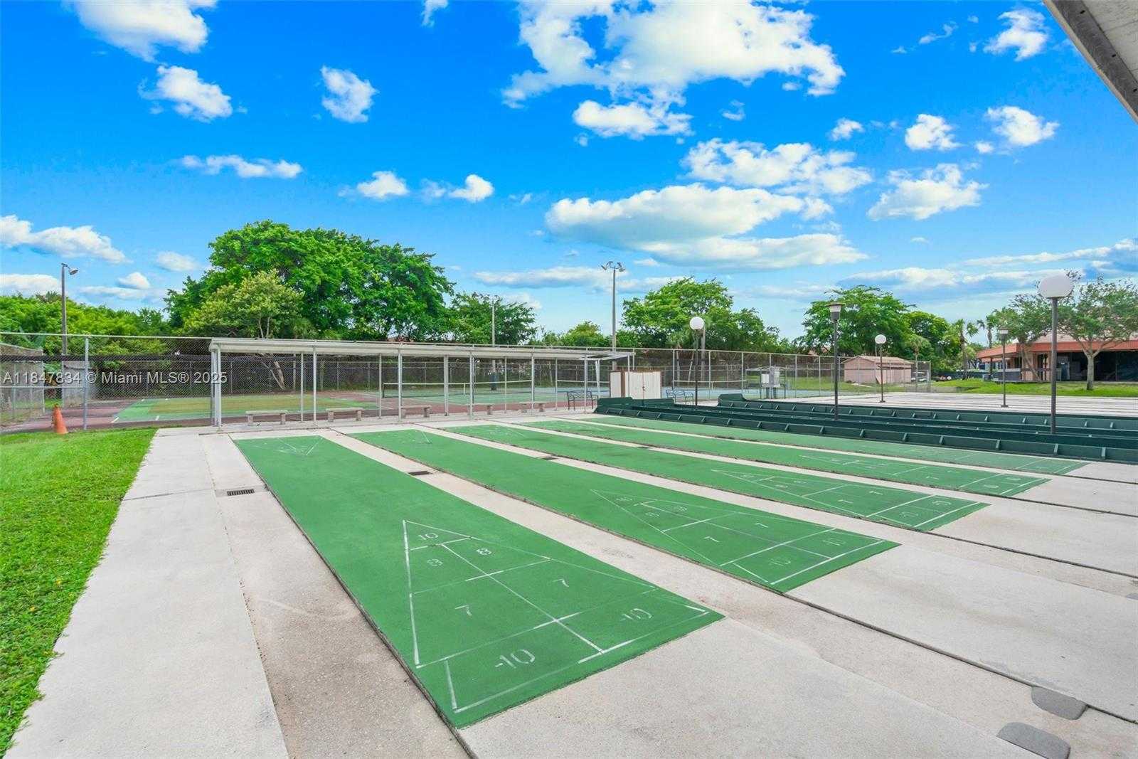 Small Image of 3120 HOLIDAY SPRINGS BLVD #301, Margate Number 22