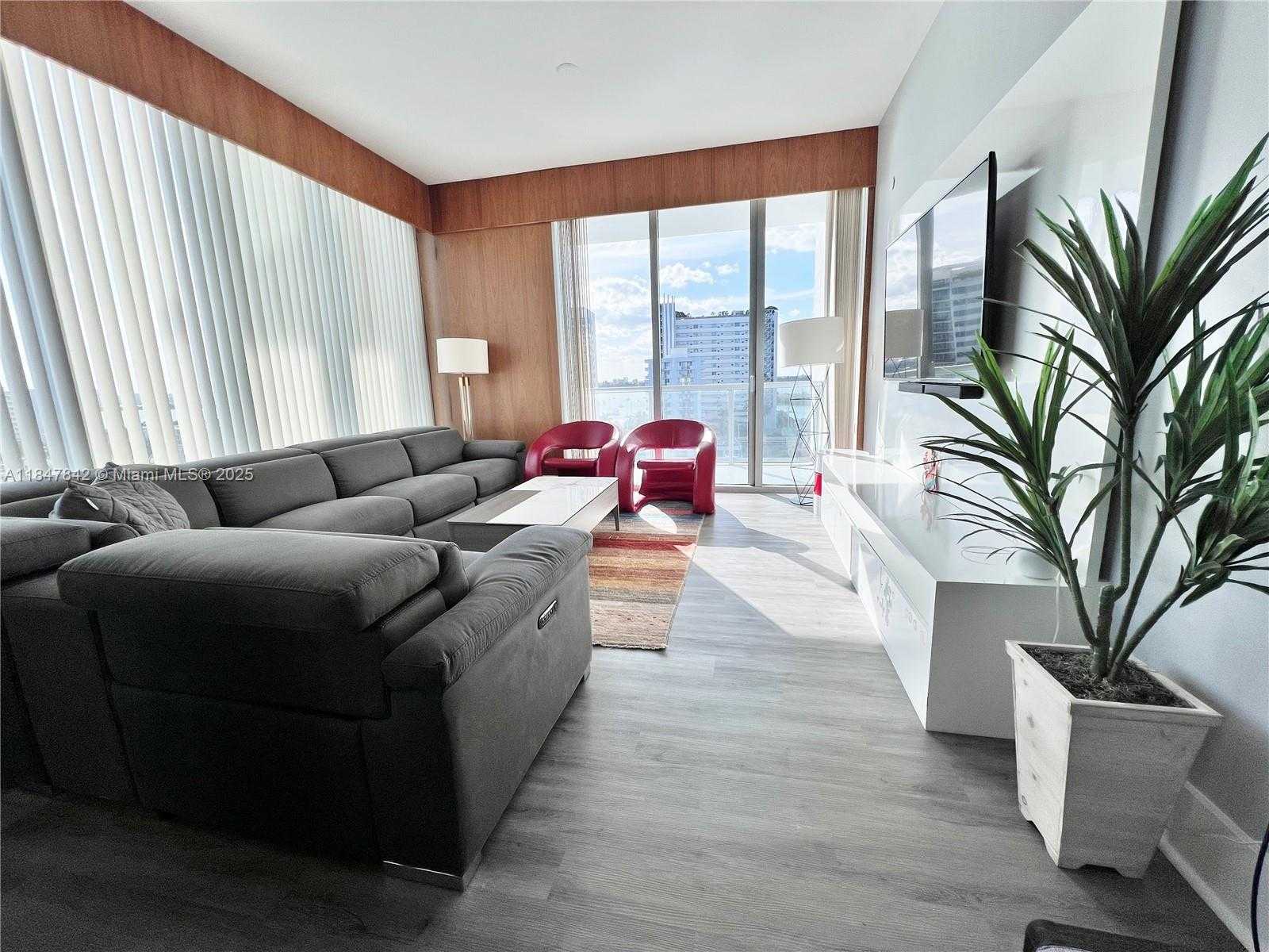 Small Image of 7928 EAST DR #901, North Bay Village Number 14