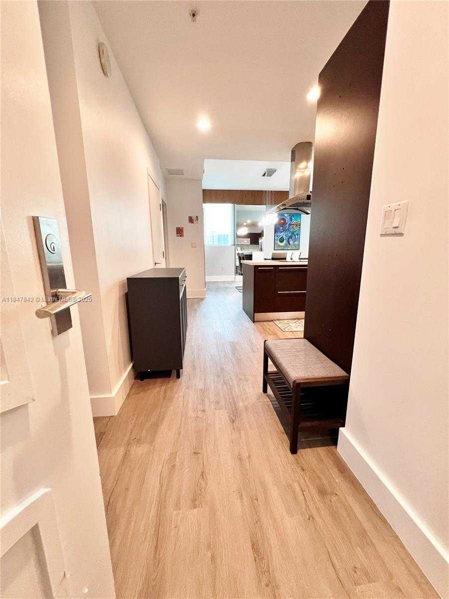 Small Image of 7928 EAST DR #901, North Bay Village Number 27