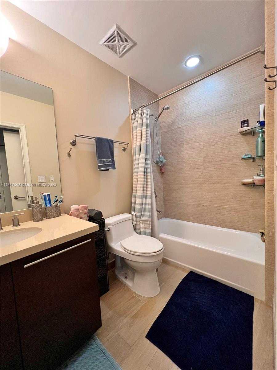 Small Image of 7928 EAST DR #901, North Bay Village Number 36