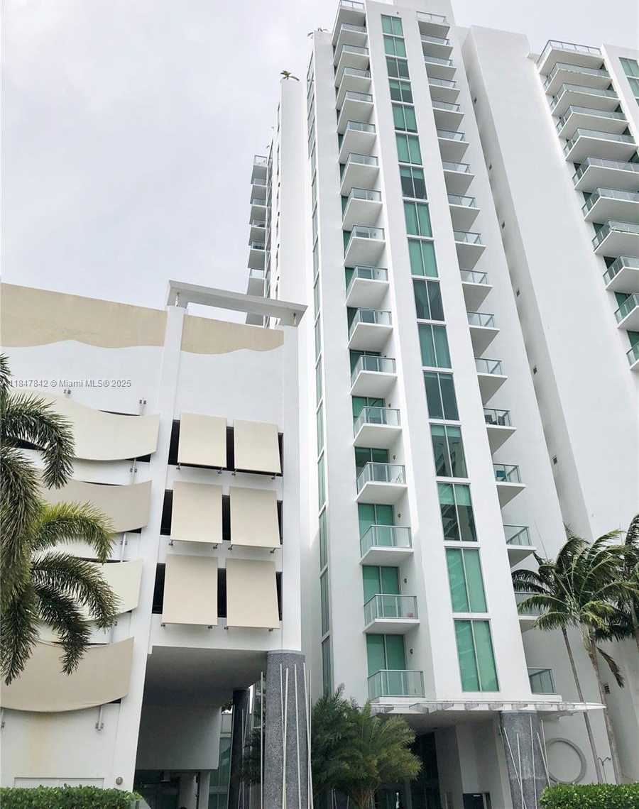Small Image of 7928 EAST DR #901, North Bay Village Number 46