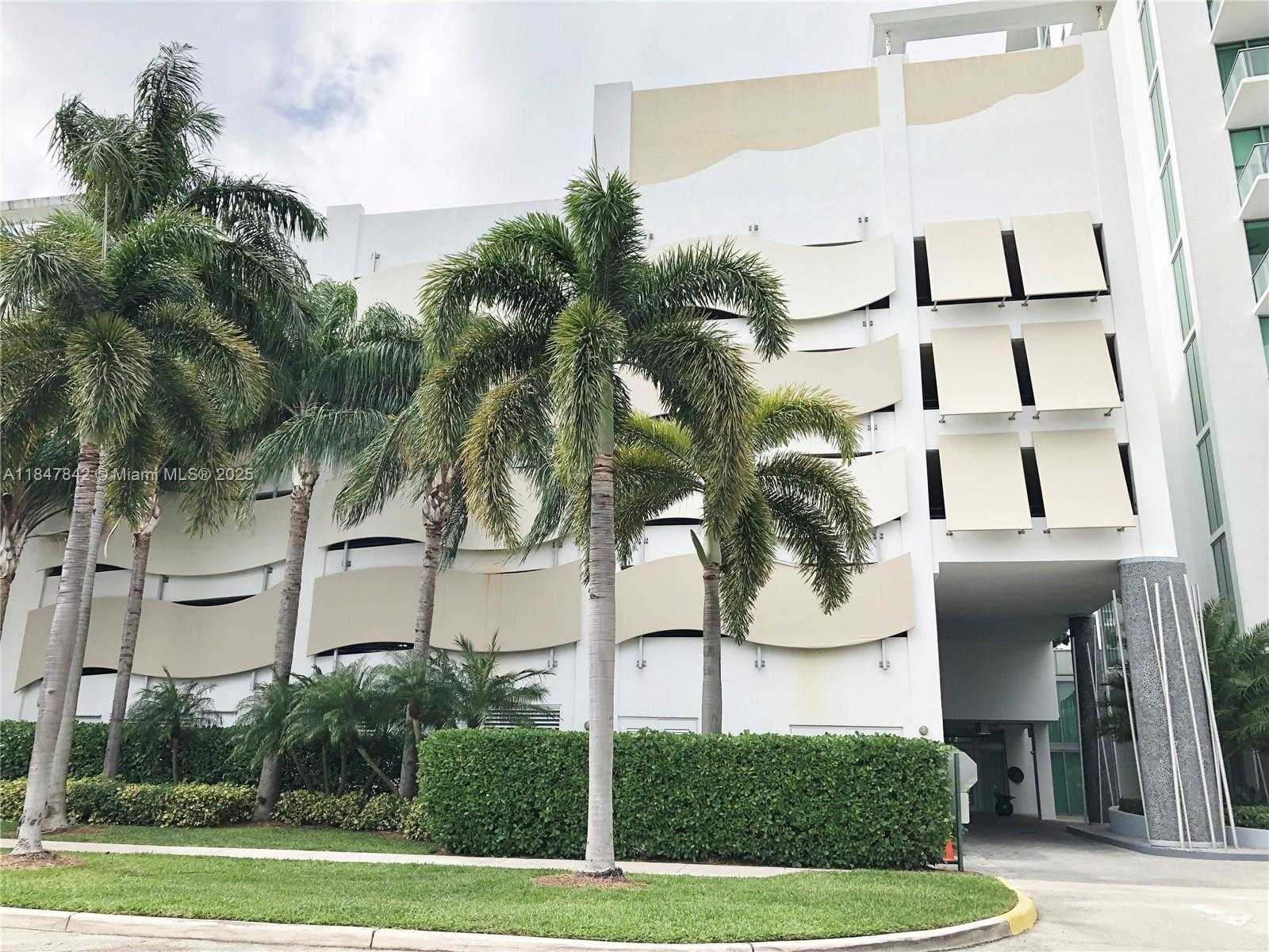 Small Image of 7928 EAST DR #901, North Bay Village Number 47