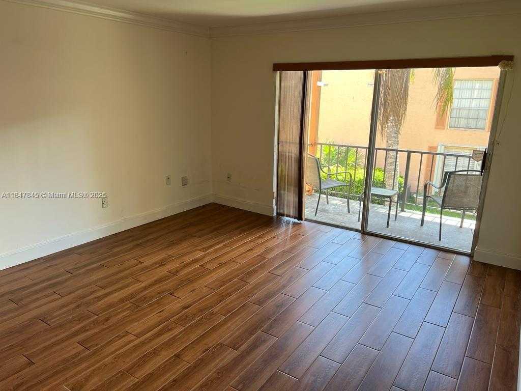 Small Image of 7160 FAIRWAY DR #J18, Miami Lakes Number 2