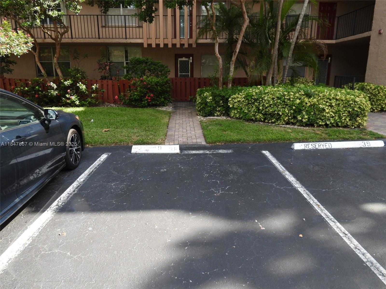 Small Image of 7431 NORTH WEST 1ST ST #103, Margate Number 5