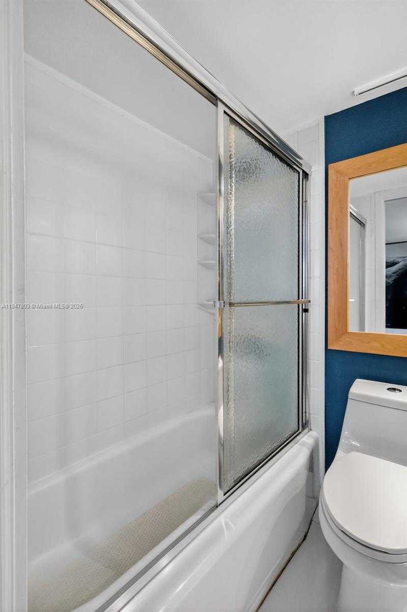 Small Image of 1245 WEST AVE #401, Miami Beach Number 10