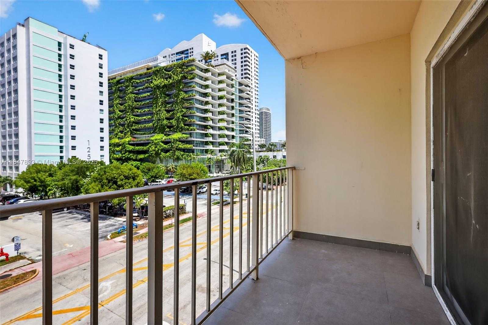 Small Image of 1245 WEST AVE #401, Miami Beach Number 18