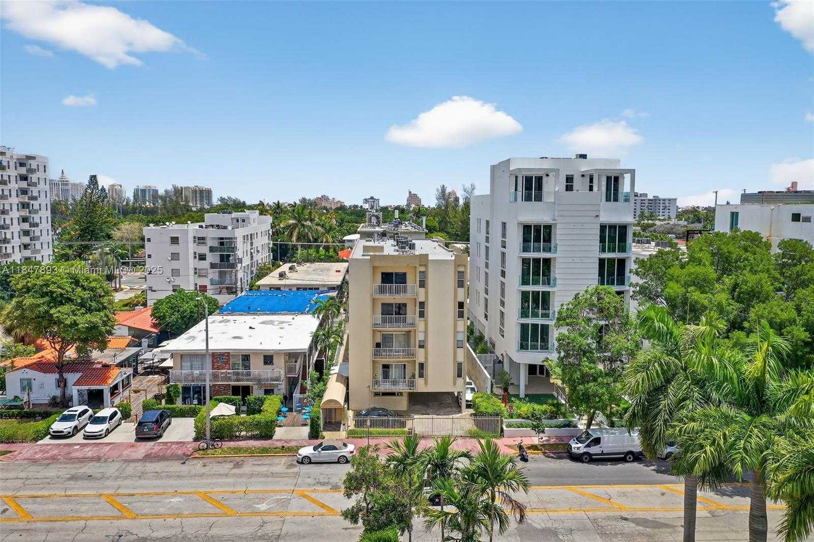 Small Image of 1245 WEST AVE #401, Miami Beach Number 25