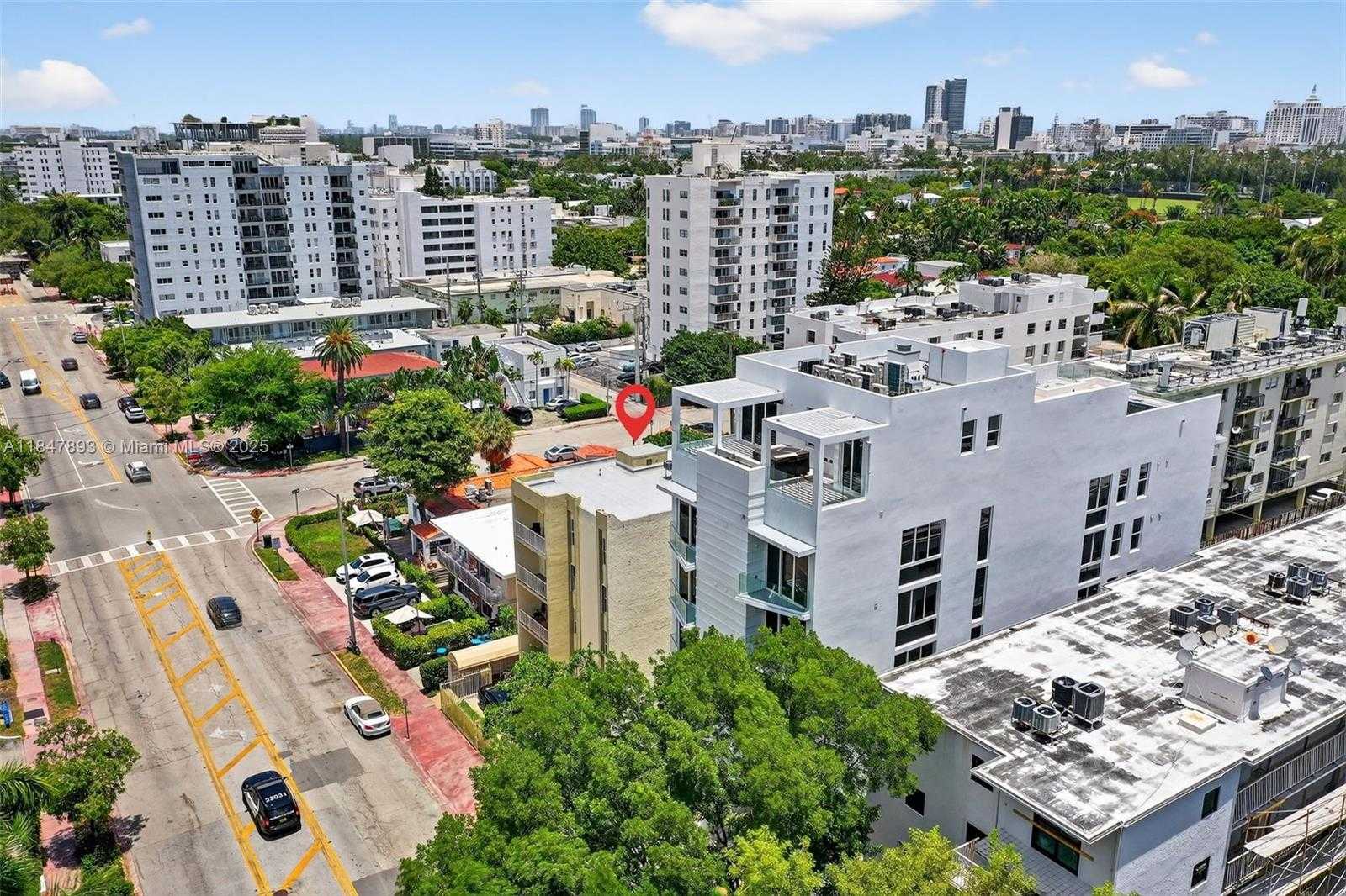 Small Image of 1245 WEST AVE #401, Miami Beach Number 28