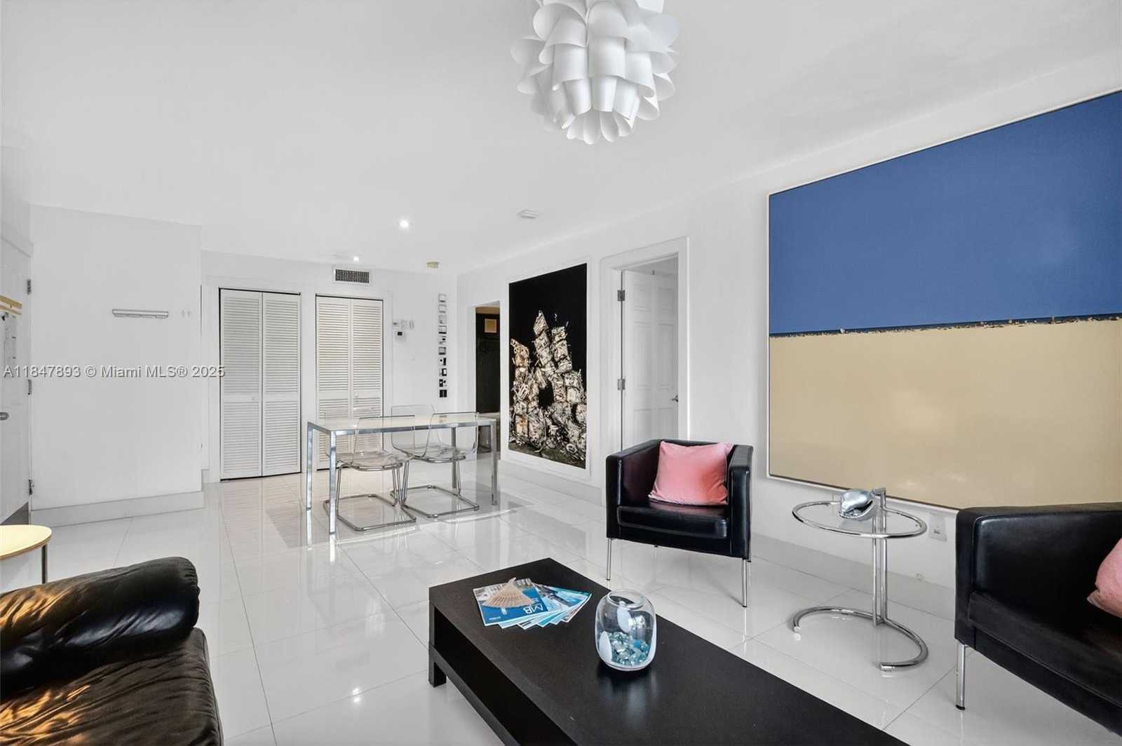 Small Image of 1245 WEST AVE #401, Miami Beach Number 4