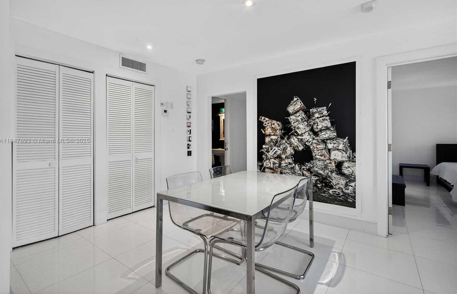 Small Image of 1245 WEST AVE #401, Miami Beach Number 5