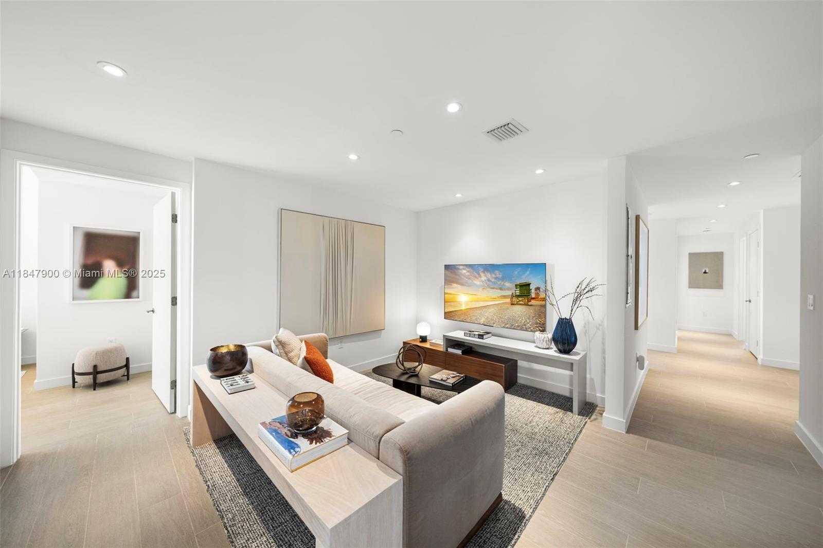 Small Image of Miami Beach Number 56