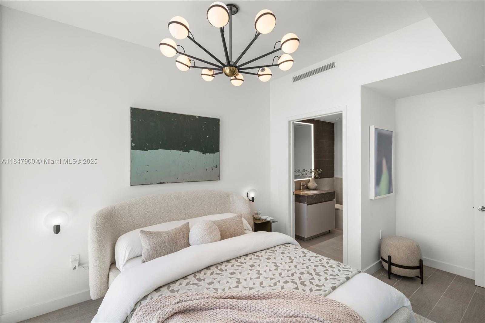 Small Image of Miami Beach Number 60