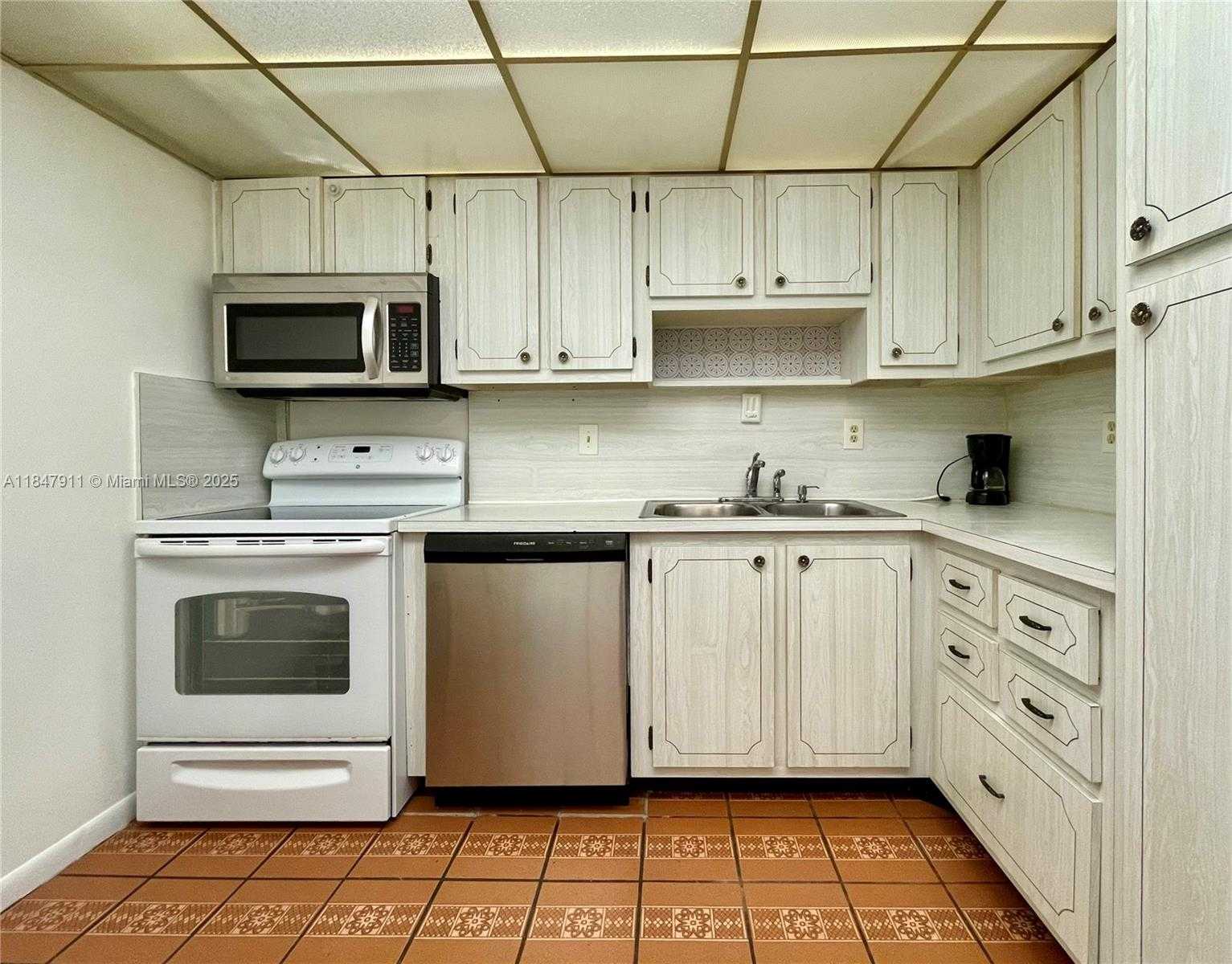 Small Image of 1811 JEFFERSON ST #708, Hollywood Number 5