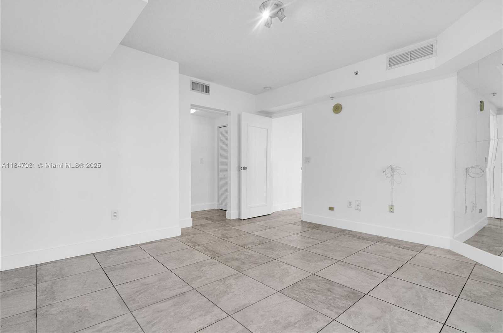 Small Image of 1881 79TH ST CSWY #404, North Bay Village Number 28