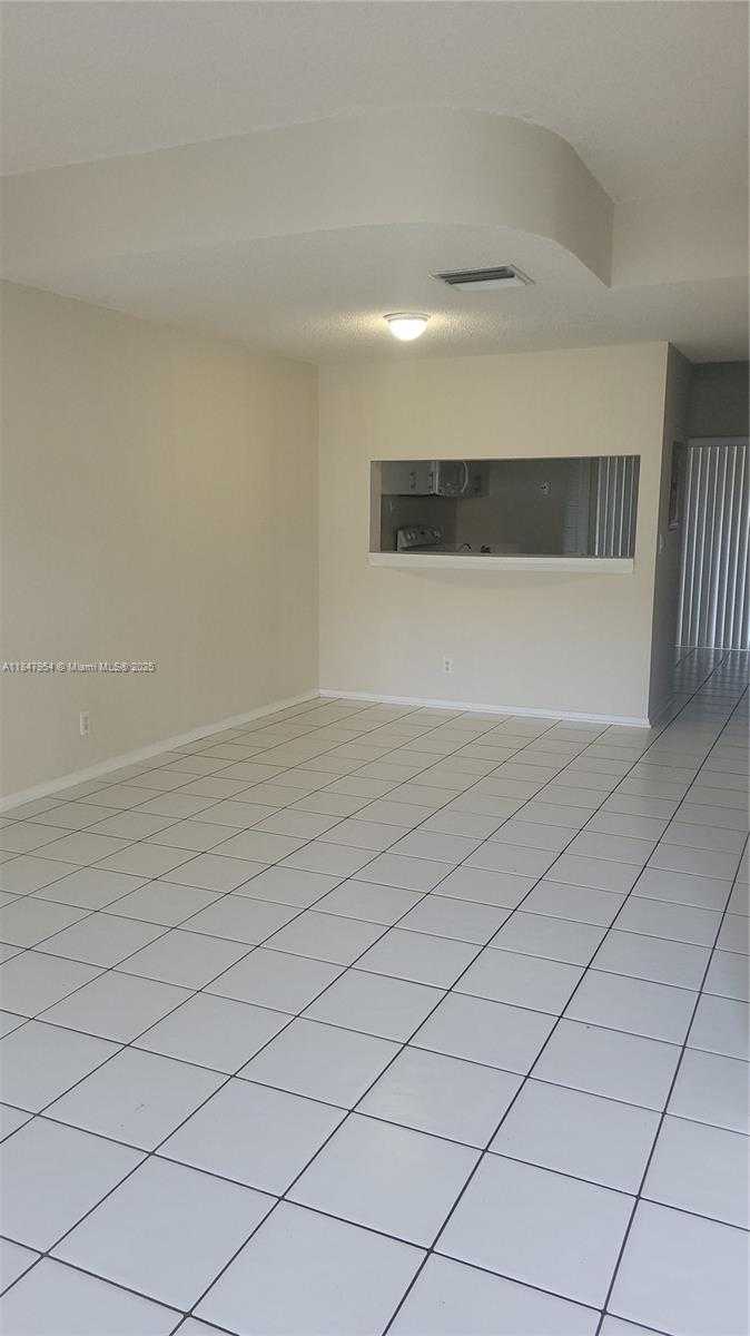 Small Image of 16679 HEMINGWAY DR, Weston Number 3