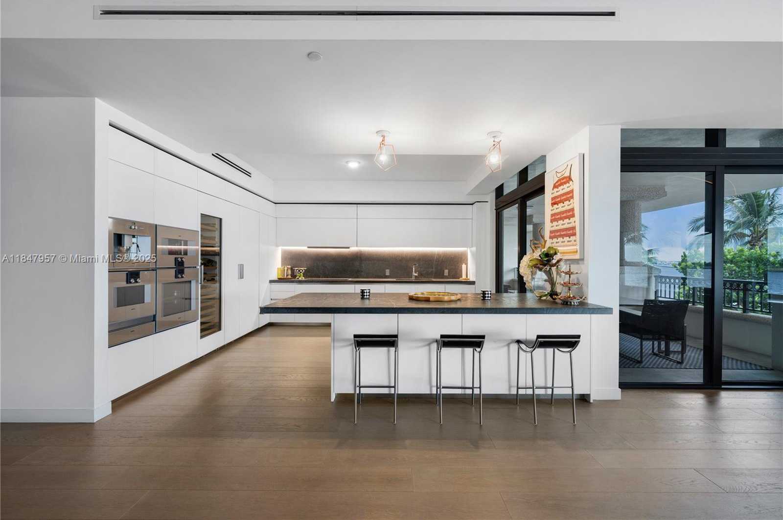 Small Image of 7023 FISHER ISLAND DR #7023, Miami Beach Number 13