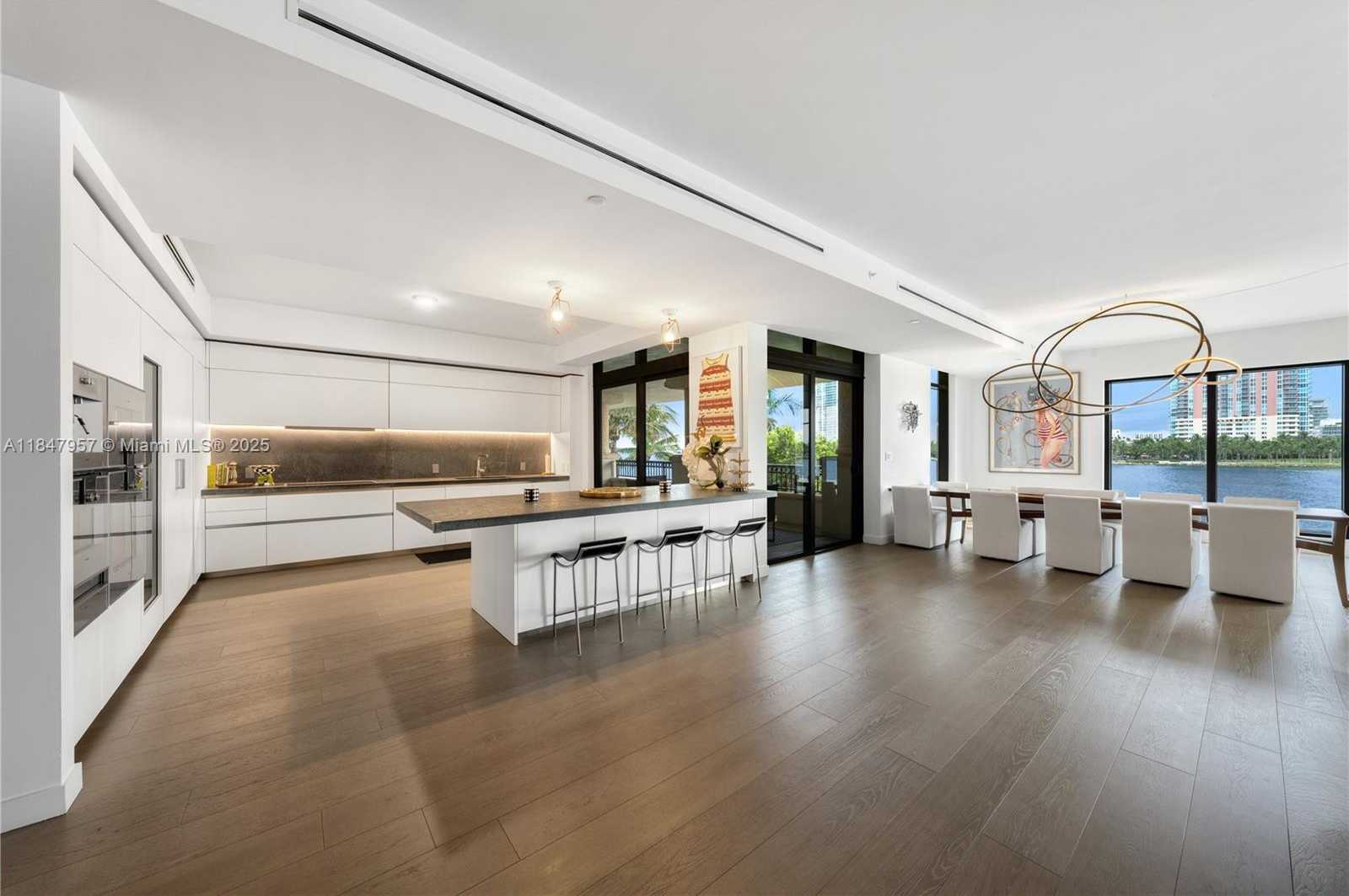 Small Image of 7023 FISHER ISLAND DR #7023, Miami Beach Number 14