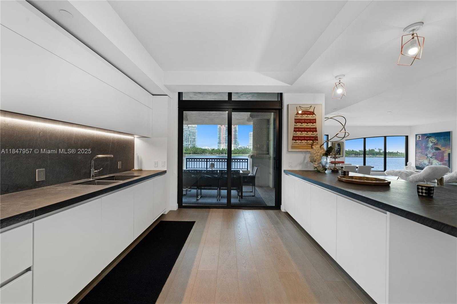 Small Image of 7023 FISHER ISLAND DR #7023, Miami Beach Number 15