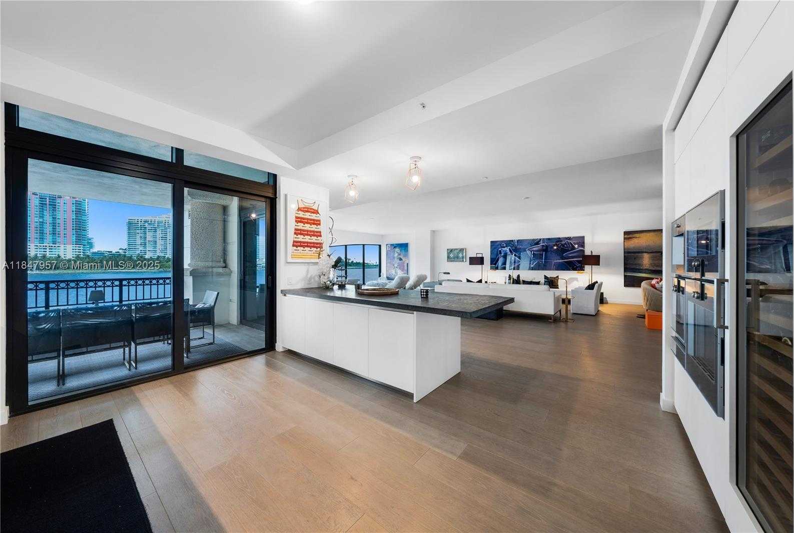Small Image of 7023 FISHER ISLAND DR #7023, Miami Beach Number 16