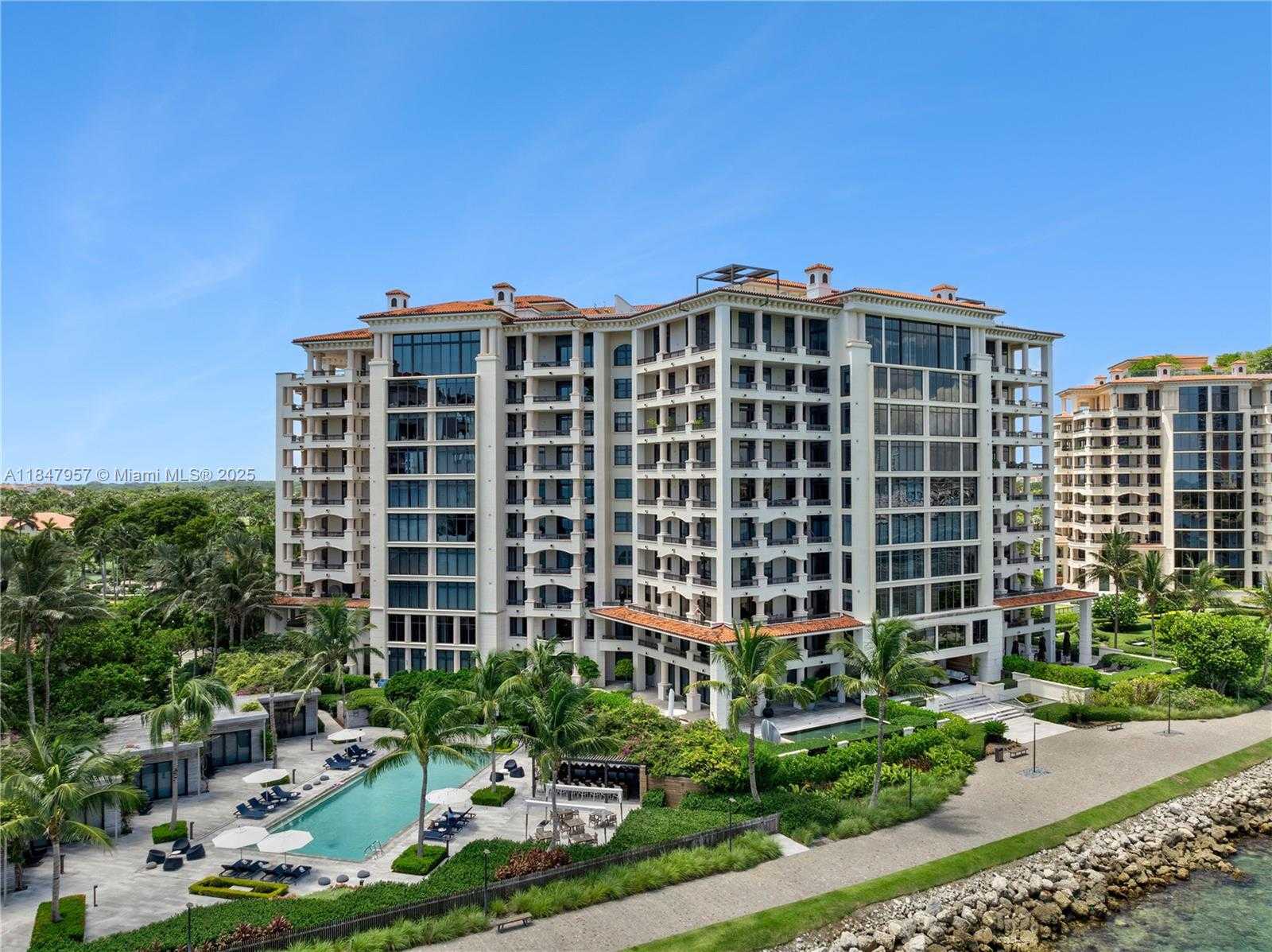 Small Image of 7023 FISHER ISLAND DR #7023, Miami Beach Number 2