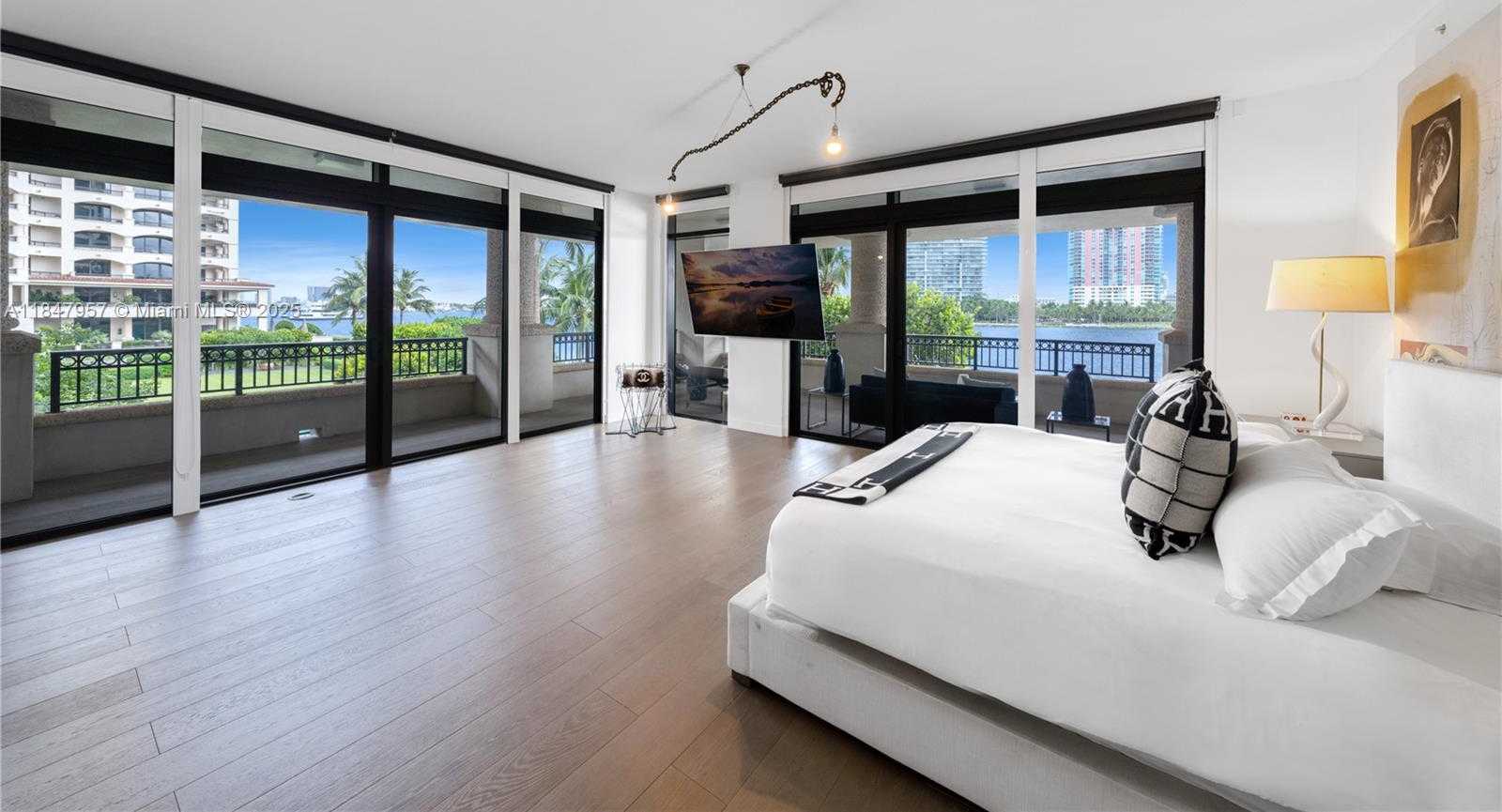 Small Image of 7023 FISHER ISLAND DR #7023, Miami Beach Number 21