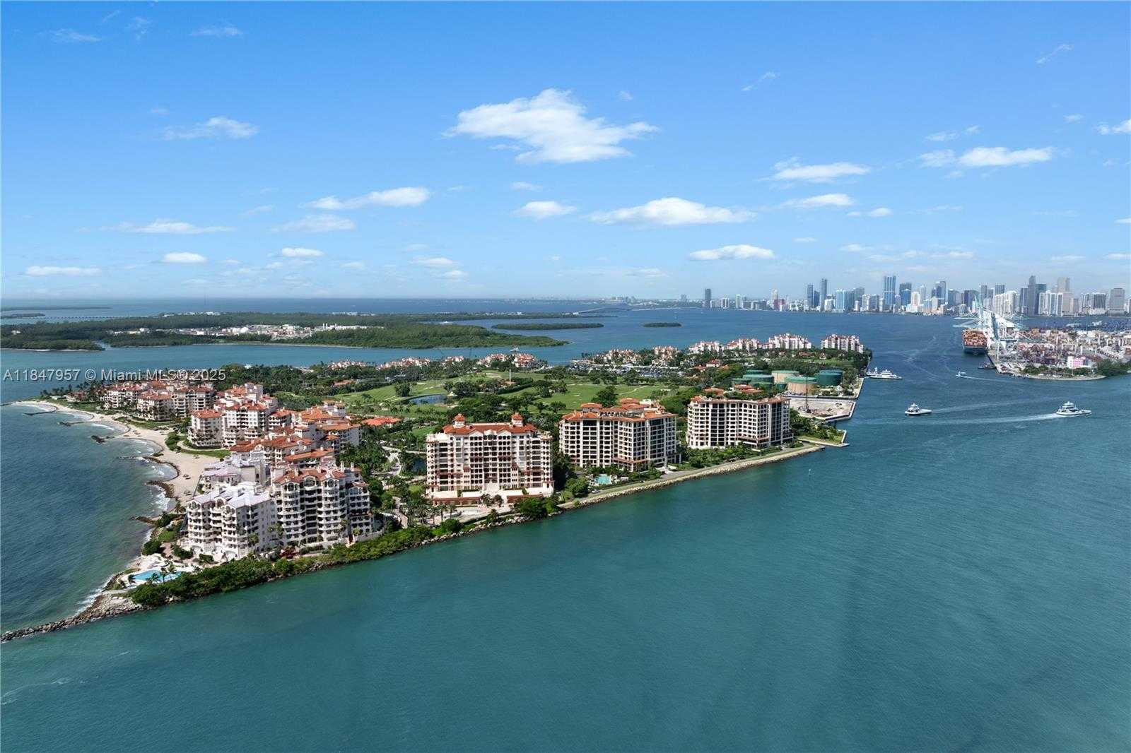 Small Image of 7023 FISHER ISLAND DR #7023, Miami Beach Number 36