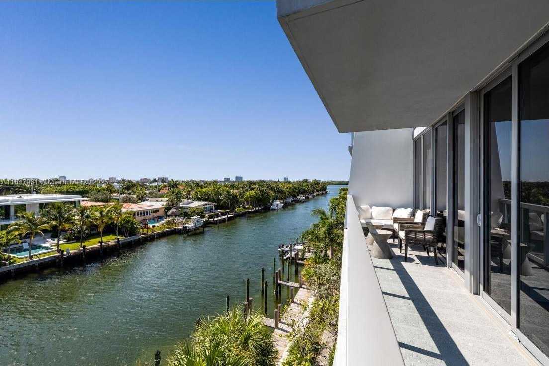 Small Image of Bay Harbor Islands Number 2