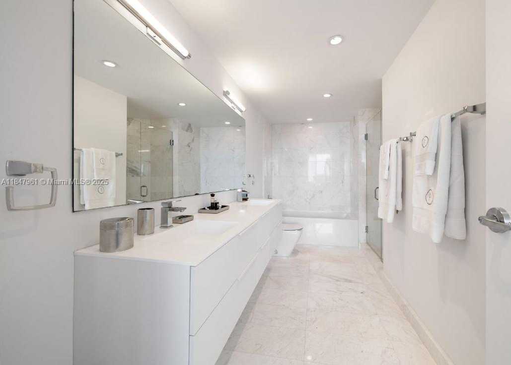 Small Image of Bay Harbor Islands Number 6