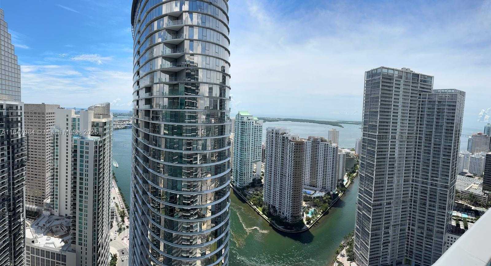 Small Image of 200 BISCAYNE BOULEVARD WAY #4801, Miami Number 10
