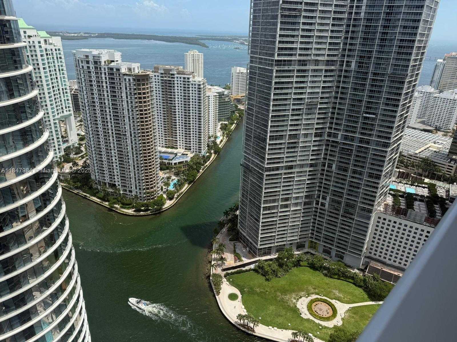 Small Image of 200 BISCAYNE BOULEVARD WAY #4801, Miami Number 12