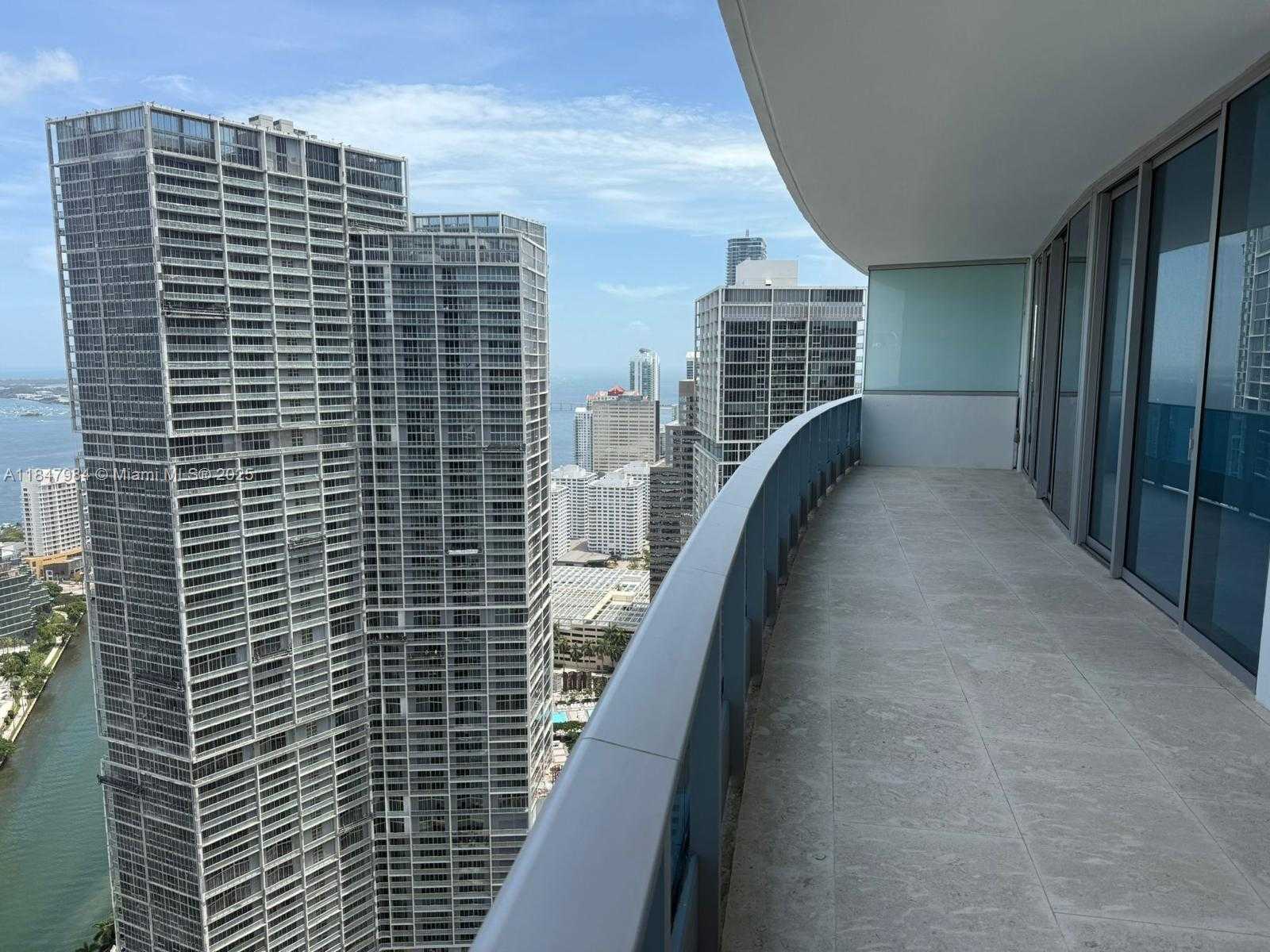 Small Image of 200 BISCAYNE BOULEVARD WAY #4801, Miami Number 13