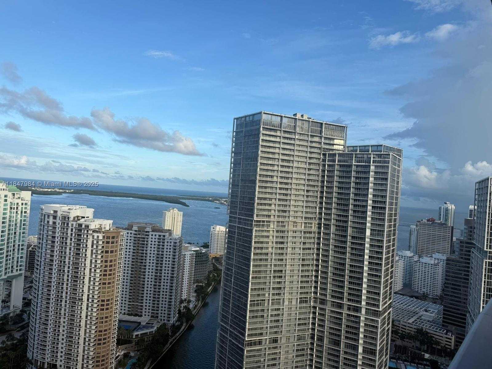 Small Image of 200 BISCAYNE BOULEVARD WAY #4801, Miami Number 16