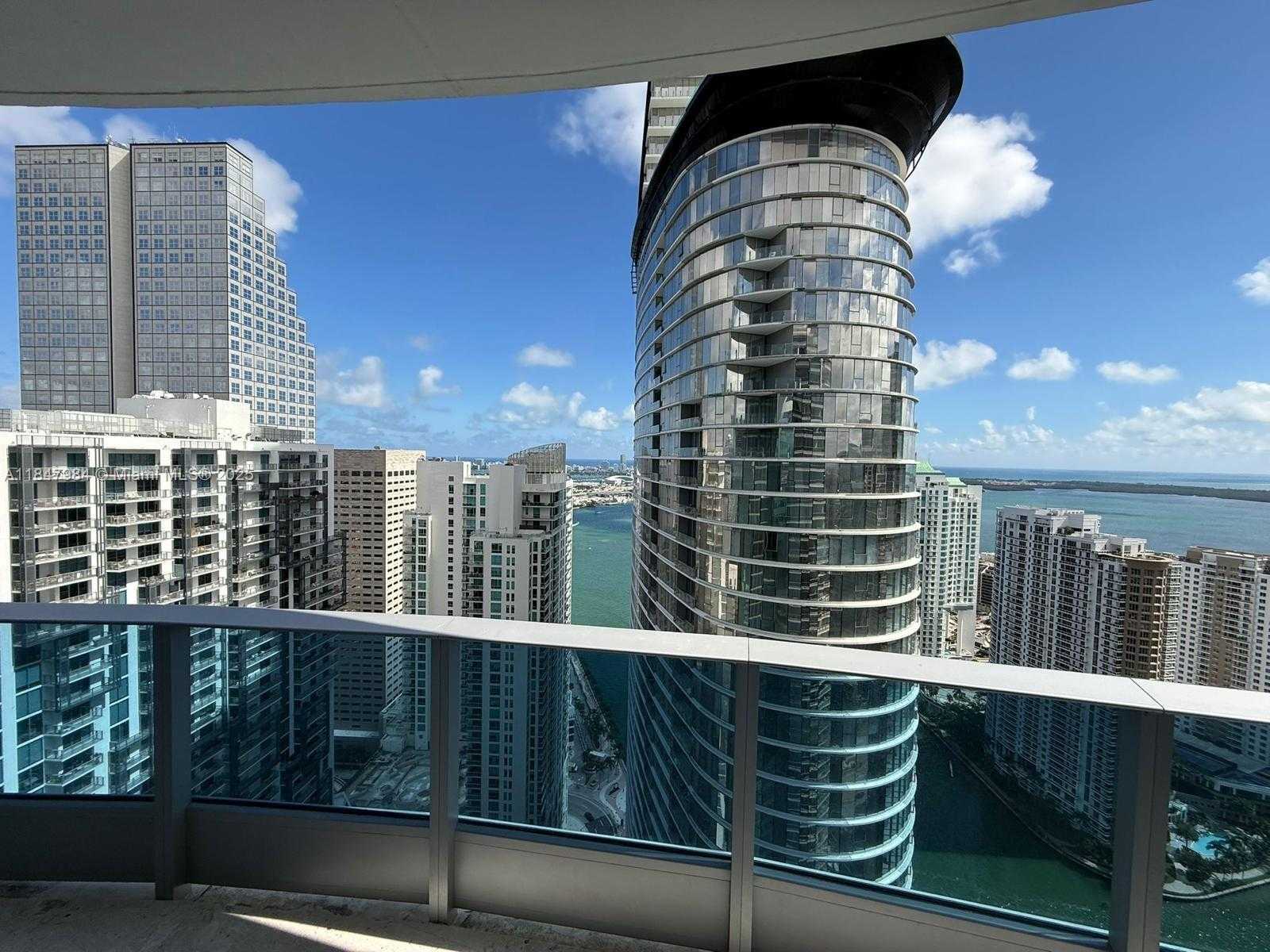 Small Image of 200 BISCAYNE BOULEVARD WAY #4801, Miami Number 20