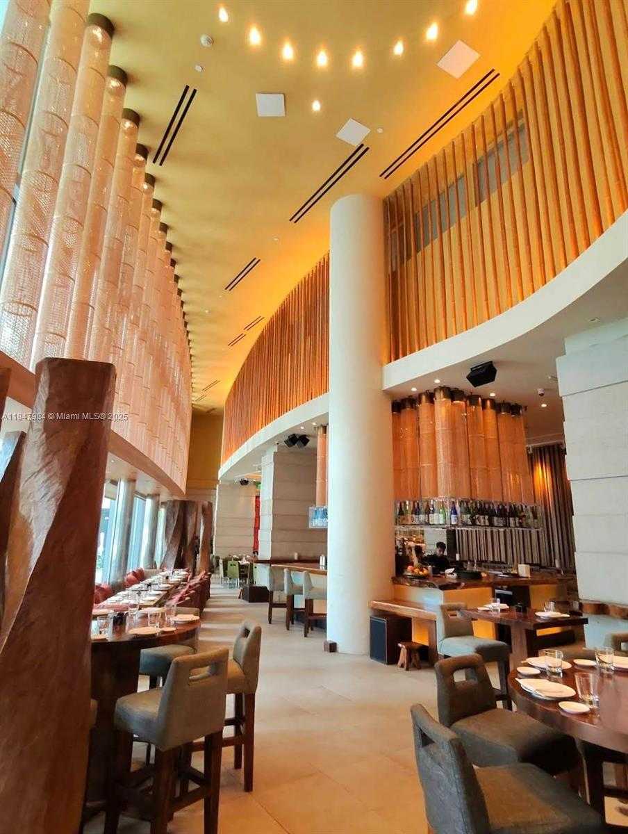 Small Image of 200 BISCAYNE BOULEVARD WAY #4801, Miami Number 23