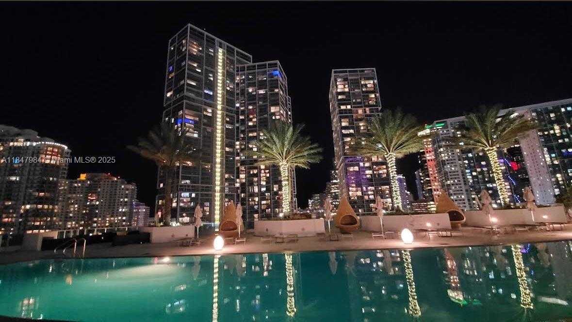 Small Image of 200 BISCAYNE BOULEVARD WAY #4801, Miami Number 34