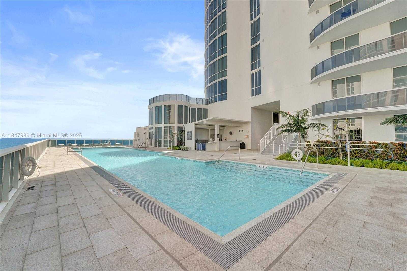 Small Image of 15901 COLLINS AVE #PH01, Sunny Isles Beach Number 76