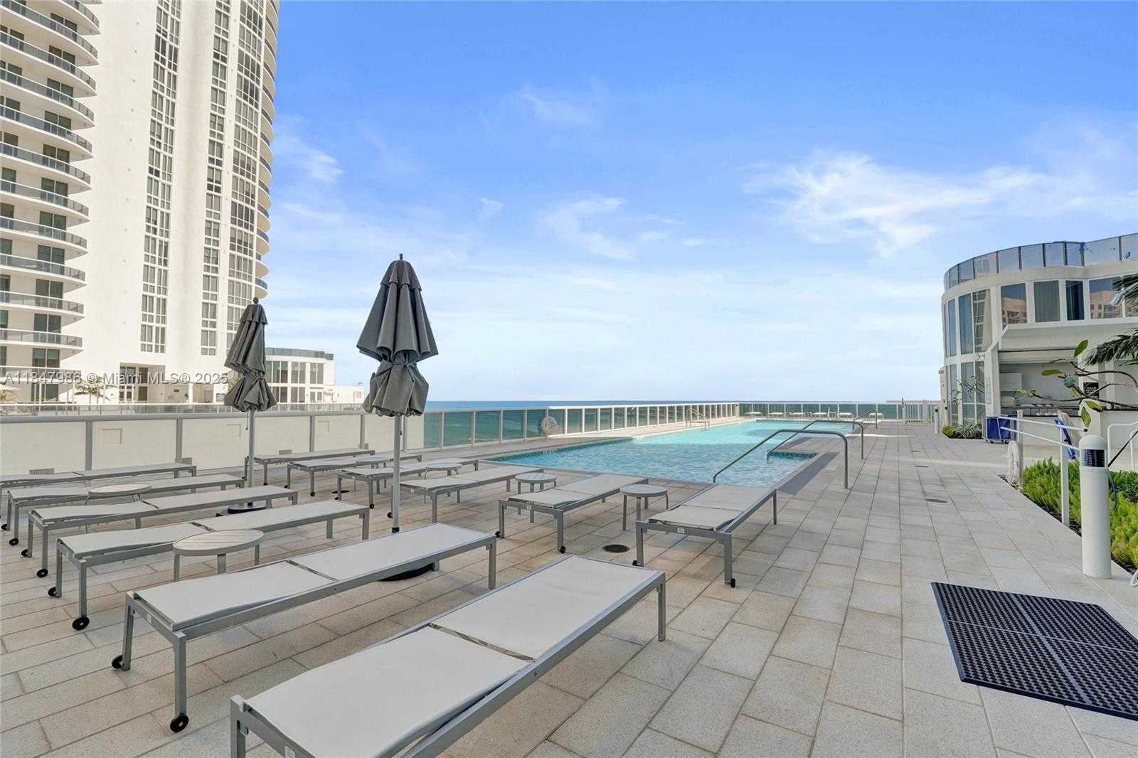 Small Image of 15901 COLLINS AVE #PH01, Sunny Isles Beach Number 77
