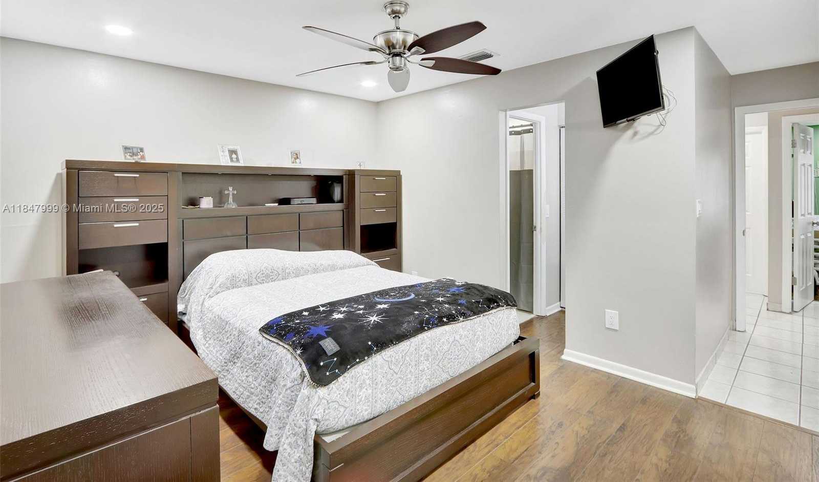 Small Image of 13554 SOUTH WEST 48TH TER, Miami Number 10