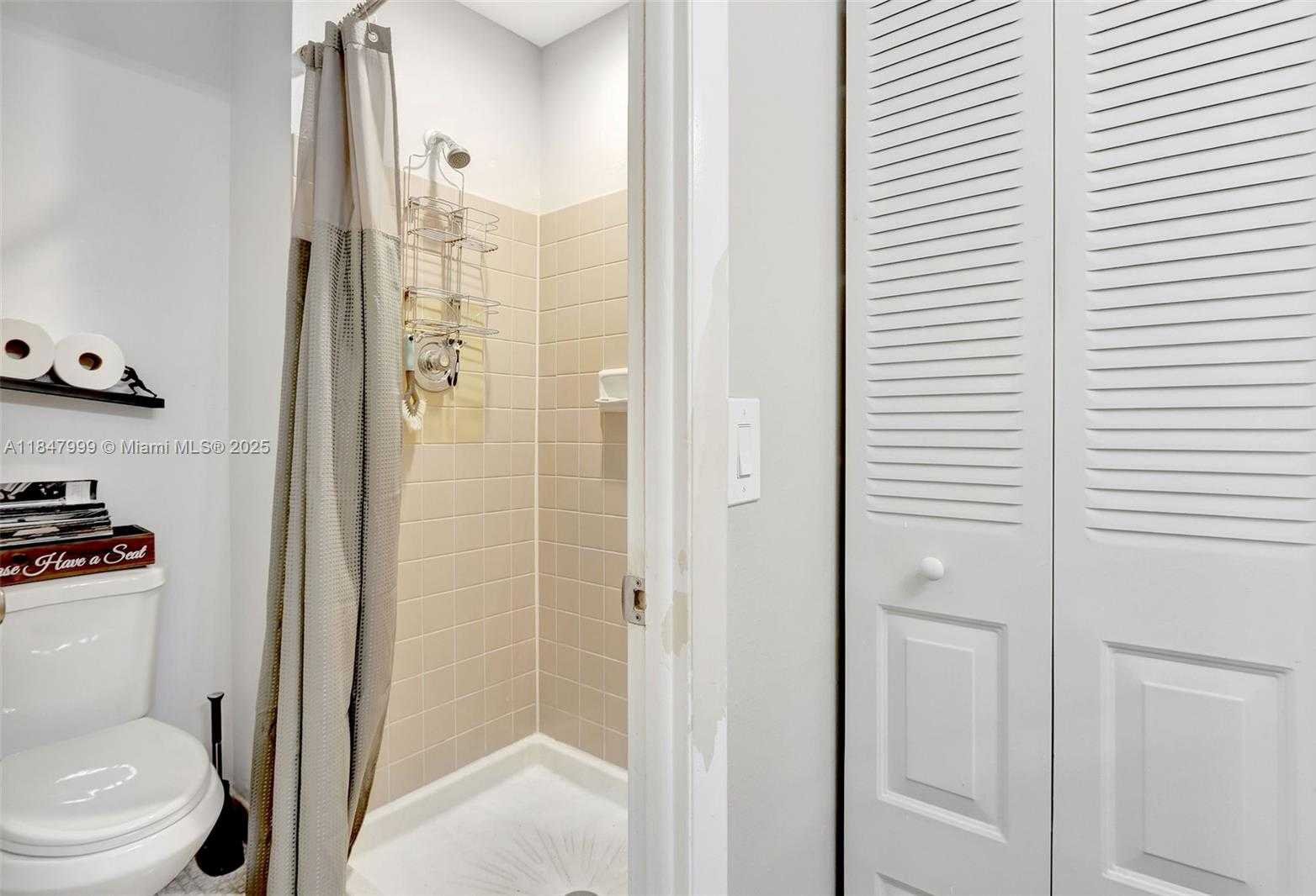 Small Image of 13554 SOUTH WEST 48TH TER, Miami Number 17