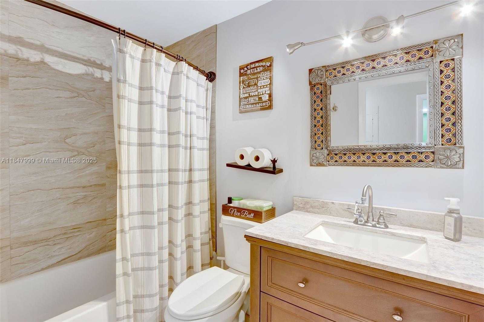 Small Image of 13554 SOUTH WEST 48TH TER, Miami Number 18