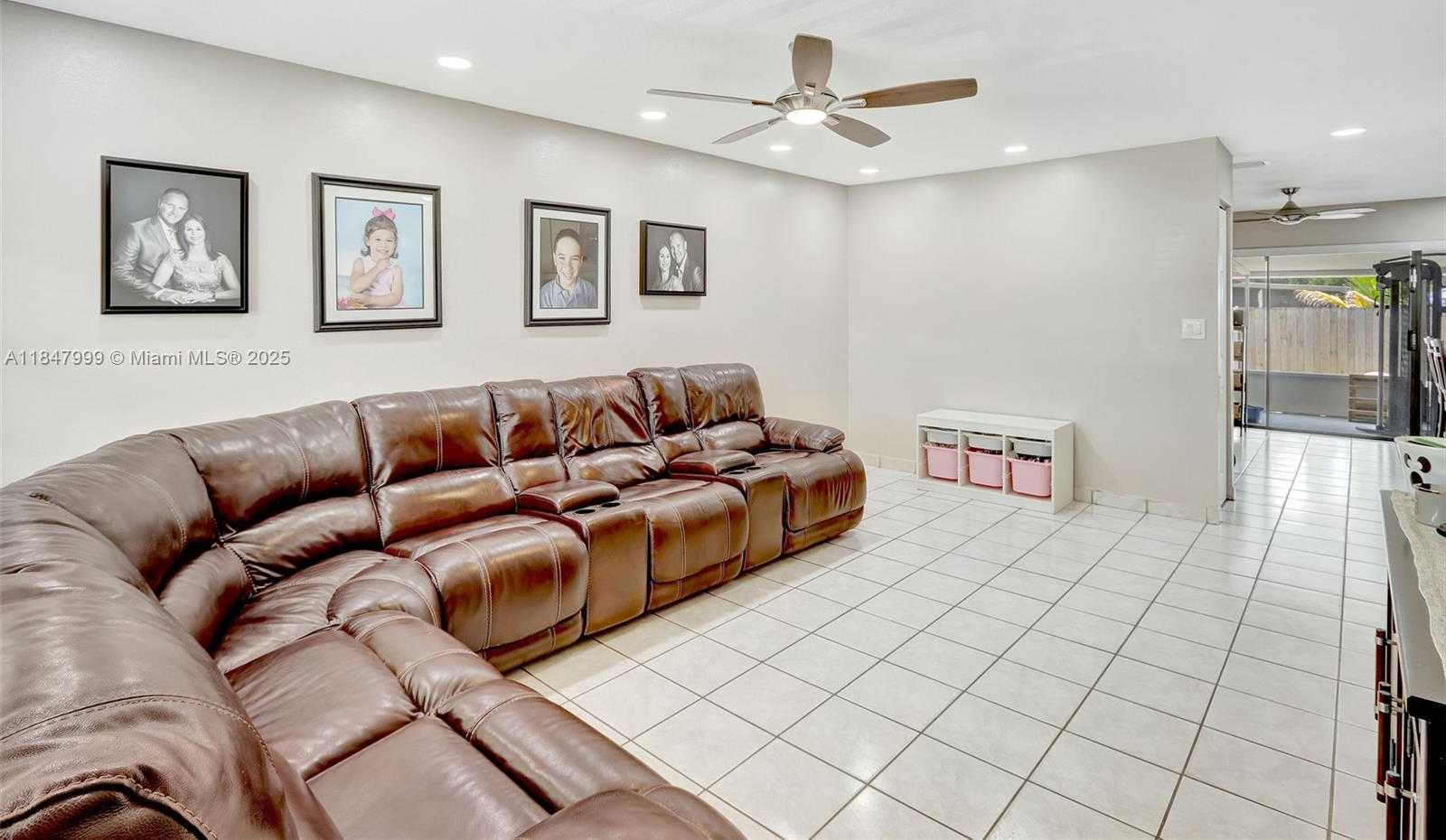 Small Image of 13554 SOUTH WEST 48TH TER, Miami Number 3