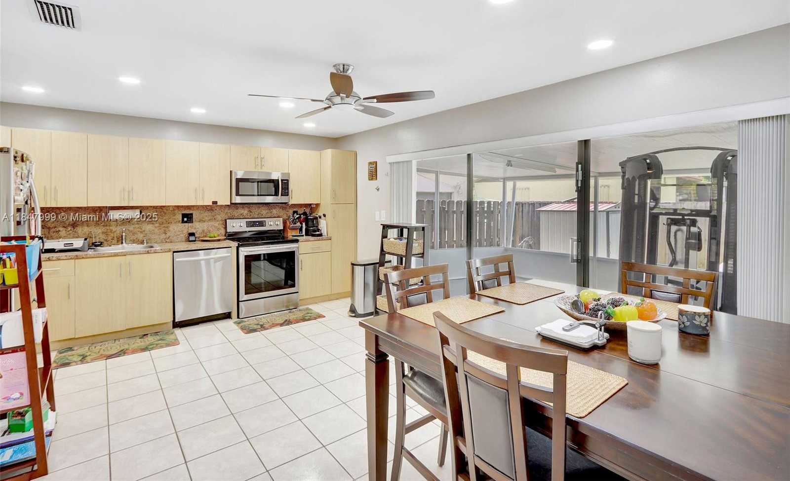 Small Image of 13554 SOUTH WEST 48TH TER, Miami Number 5