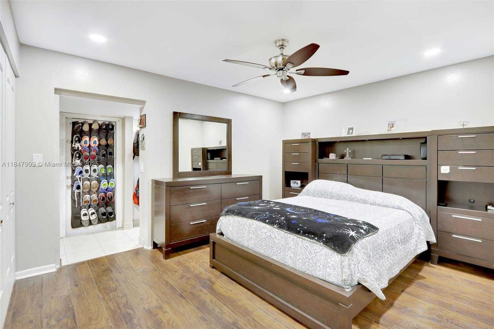 Small Image of 13554 SOUTH WEST 48TH TER, Miami Number 8