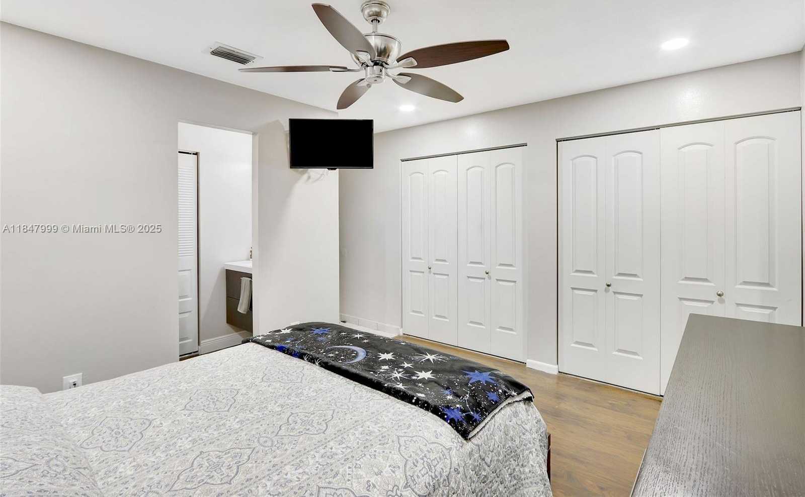Small Image of 13554 SOUTH WEST 48TH TER, Miami Number 9