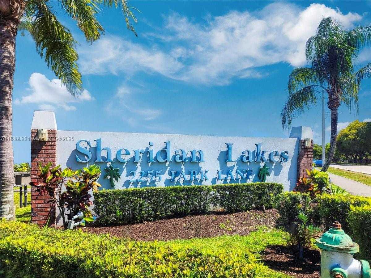 Small Image of 2200 PARK LN #306, Hollywood Number 13