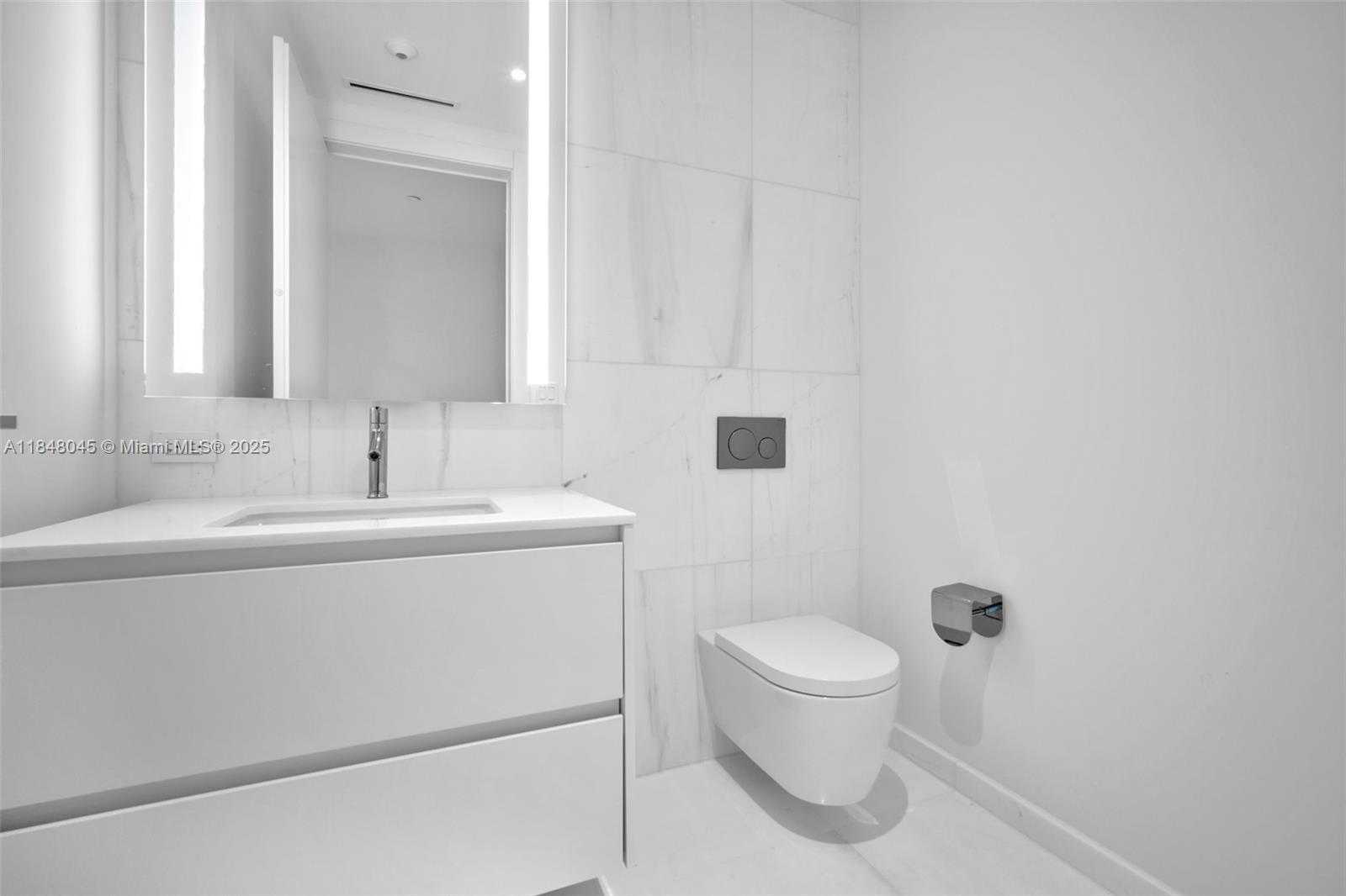 Small Image of 300 SOUTH BISCAYNE BLVD WAY #2604, Miami Number 10