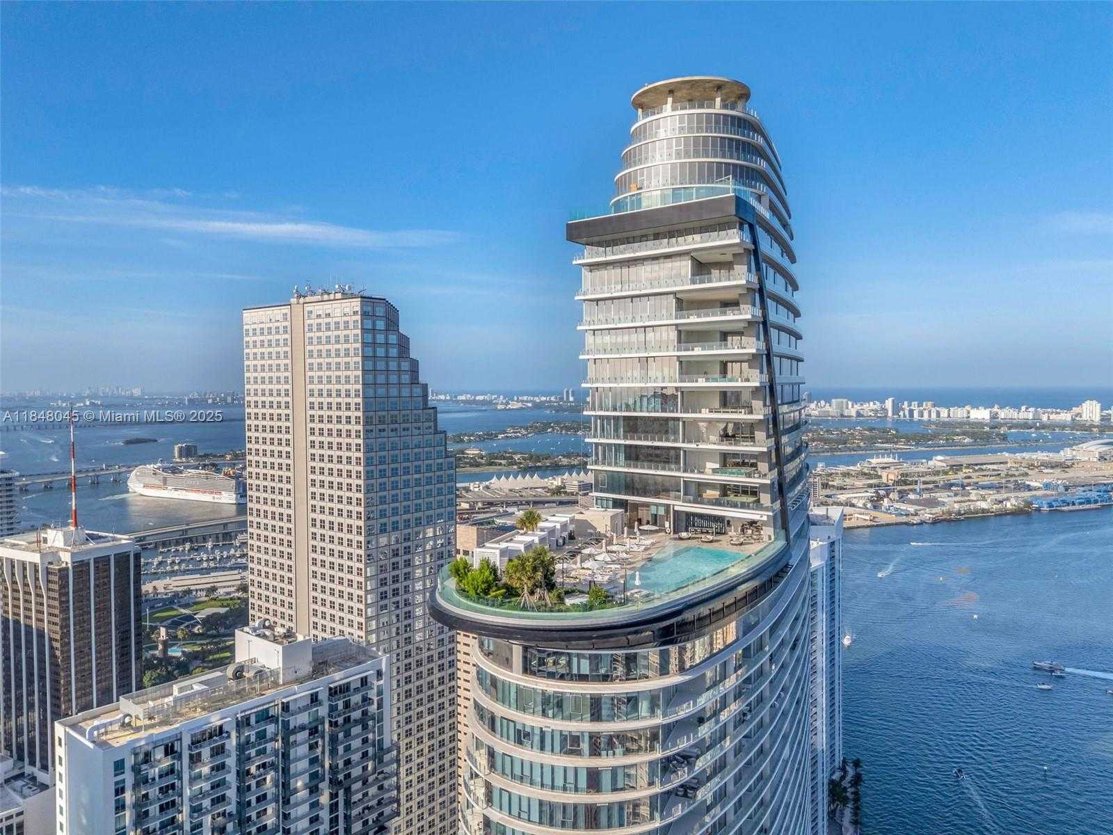 Small Image of 300 SOUTH BISCAYNE BLVD WAY #2604, Miami Number 4
